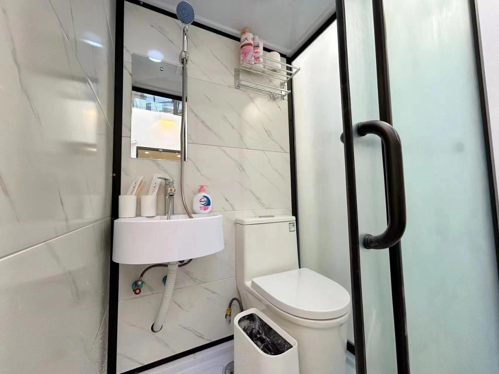 Apartment Huaying Shanghai